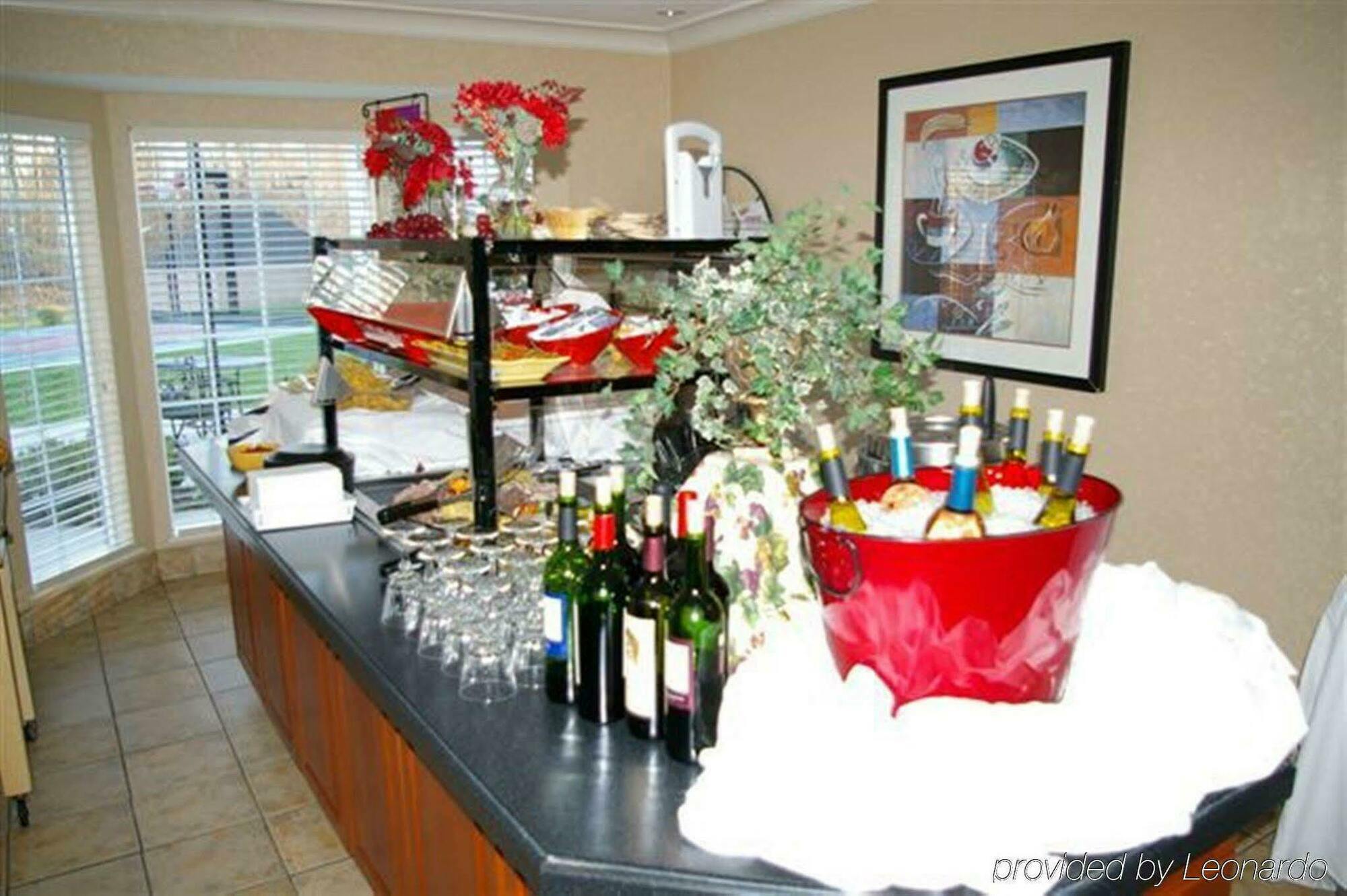 Staybridge Suites Raleigh-Durham Airport-Morrisville By Ihg Ресторан фото